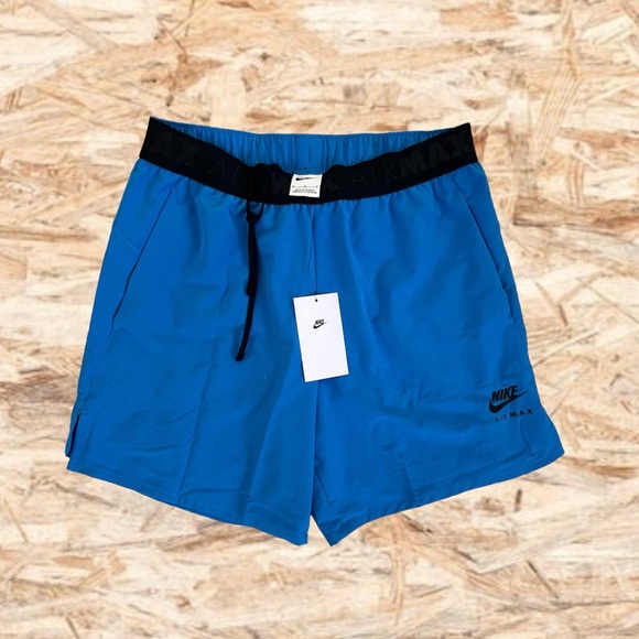 ✔️ NWT✔️ NIKE Air Max Woven Shorts - Picture 2 of 10